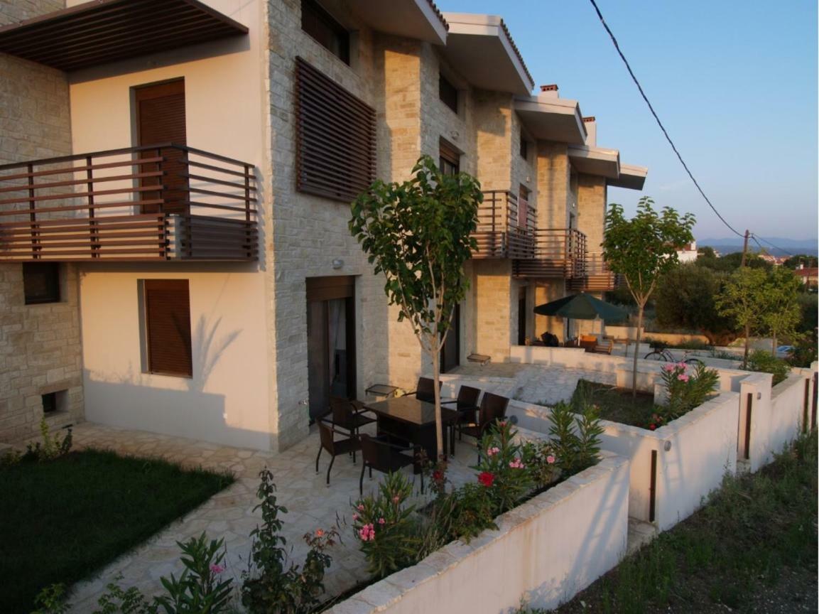Maisonette Close To The Beach Nikiti  Buitenkant foto